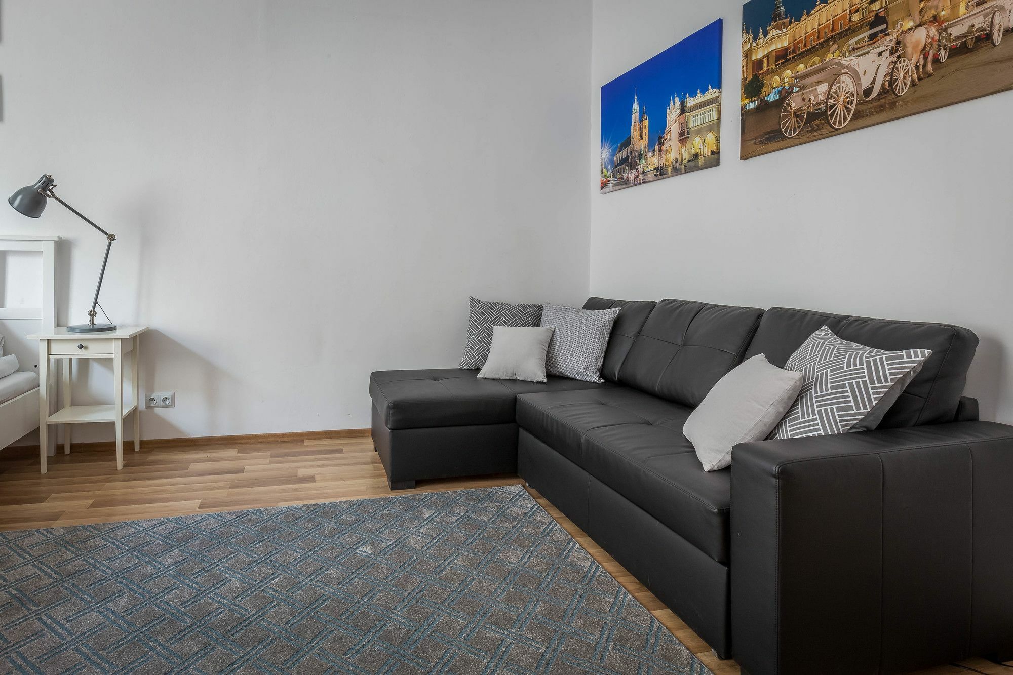 Fragola Budget Apartments & Rooms Краків Екстер'єр фото